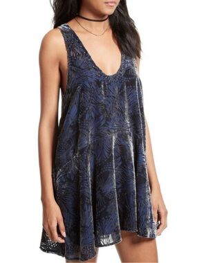 Free People Women's Navy Blue velvet Printed lined mini dress #boho Women’s XS